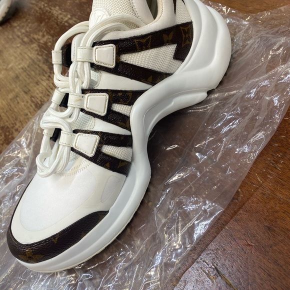 Louis Vuitton, Archlight - Picture 4 of 7